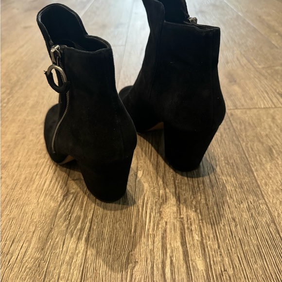 Black suede booties with block heel. - Picture 3 of 3